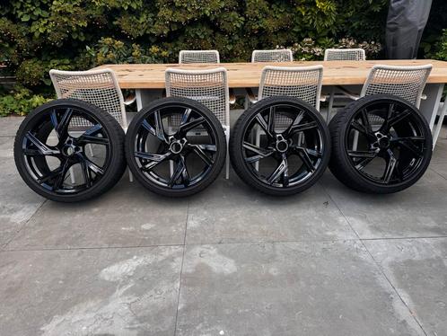 Audi (RS) A4 velgen 20” plus Pirelli winterbanden 275/30 R20, Auto-onderdelen, Banden en Velgen, Banden en Velgen, Winterbanden