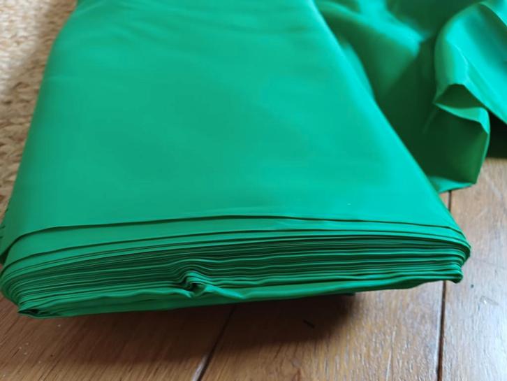 Grote Groene Lap Stof kerst nieuw op de rol 20 meter, Antiek en Kunst, Curiosa en Brocante, Ophalen of Verzenden
