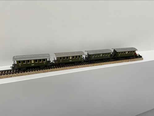 Set van 4 vintage Marklin rijtuigen 4040, Hobby en Vrije tijd, Modeltreinen | H0, Zo goed als nieuw, Wagon, Wisselstroom, Märklin