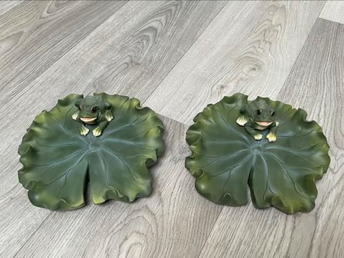 Drijvende vijverdecoratie: 2x lelieblad met kikker, Tuin en Terras, Vijver-toebehoren, Nieuw, Overige typen, Ophalen of Verzenden