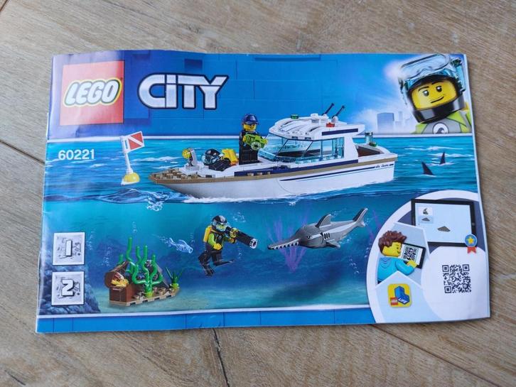 Lego City 60221 Diving Yacht / duik jacht, Kinderen en Baby's, Speelgoed | Duplo en Lego, Zo goed als nieuw, Lego, Complete set