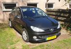 Peugeot 206 1.4 5D 2007 Zwart APK 29 Mei 2026! Nw koppakking, Auto's, Voorwielaandrijving, Stof, Zwart, 4 cilinders