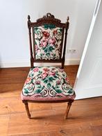 Antieke stoel geborduurd, Antiek en Kunst, Antiek | Meubels | Stoelen en Banken, Ophalen of Verzenden