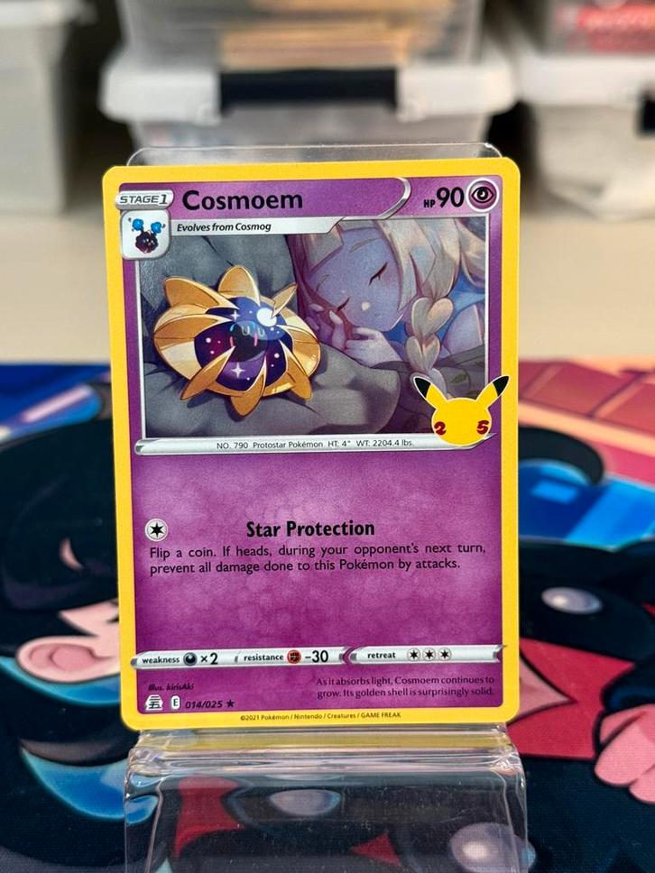 Cosmoem Holo - 14/25 Celebrations 25th Anniversary, Hobby en Vrije tijd, Verzamelkaartspellen | Pokémon, Zo goed als nieuw, Losse kaart