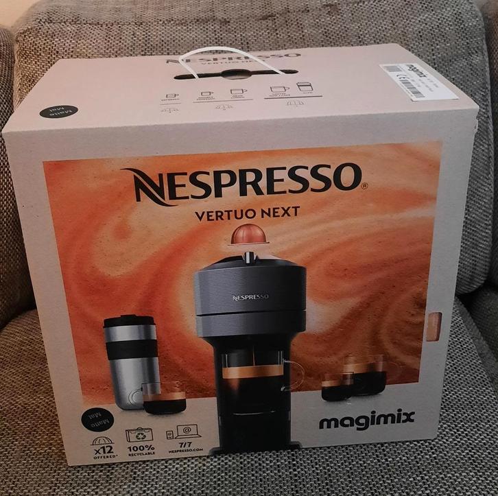 Nespresso Magimix Vertuo Next M700 Mat Zwart, Witgoed en Apparatuur, Koffiezetapparaten, Nieuw, Koffiepads en cups, Koffiemachine