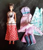 Vintage barbie jaren 60, Verzamelen, Poppen, Ophalen of Verzenden, Gebruikt, Kleertjes