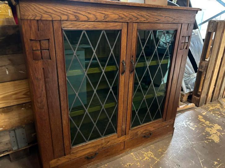 Glas&loot wandmeubel - 135x35x130H, Antiek en Kunst, Antiek | Meubels | Kasten, Ophalen of Verzenden