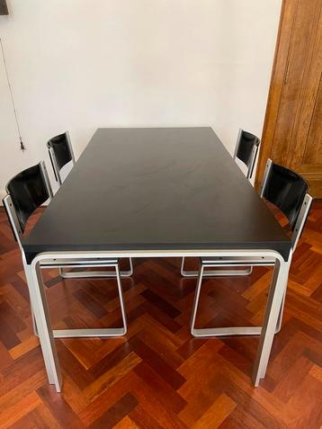 Eetkamerset Pastoe Pierre Mazairac met 6 stoelen beschikbaar voor biedingen