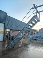 Stalen trap gegalv. Hoog 3,2 mtr. Nob161, Doe-het-zelf en Verbouw, Ladders en Trappen, Ophalen, Zo goed als nieuw, 2 tot 4 meter