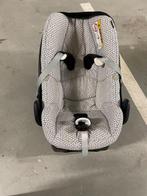 Gratis! Autostoel car seat maxi cosi pebble with family fix, Kinderen en Baby's, Autostoeltjes, 0 t/m 13 kg, Maxi-Cosi, Gebruikt