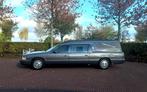 Cadillac Rouwauto || Begrafenisauto || Lijkwagen 4.6 Automaa, Auto's, Te koop, Huisgarantie, Zilver of Grijs, Cadillac