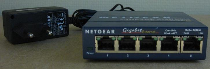 Netgear ProSafe 5 Port Gigabit Switch GS105, Computers en Software, Netwerk switches, Gebruikt, Ophalen of Verzenden