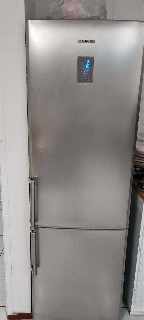 Samsung koelkast, Witgoed en Apparatuur, Koelkasten en IJskasten, Zo goed als nieuw, Met aparte vriezer, 200 liter of meer, 140 tot 160 cm