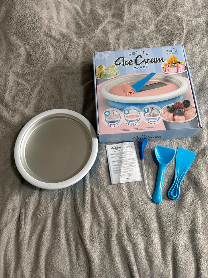 Rolled Ice Cream Maker - IJsrolmachine, Hobby en Vrije tijd, Taarten en Cupcakes maken, Gebruikt, Overige typen, Taarten of Cupcakes