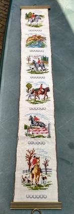 Vintage schellekoord geborduurd loper merklap paarden, Handborduren, Gebruikt, Ophalen of Verzenden