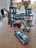 Lego City 60141 politiebureau, Kinderen en Baby's, Speelgoed | Duplo en Lego, Ophalen, Zo goed als nieuw