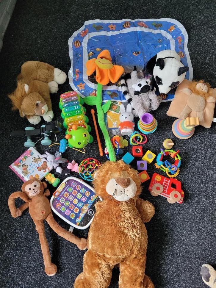 Speelgoed pakket baby, Kinderen en Baby's, Speelgoed | Babyspeelgoed, Zo goed als nieuw, Overige typen, Ophalen of Verzenden