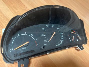 Saab 9-5 (2001) Snelheidsmeter beschikbaar voor biedingen