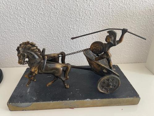 Vintage messing strijdwagen op leisteen voet, Antiek en Kunst, Kunst | Beelden en Houtsnijwerken, Ophalen