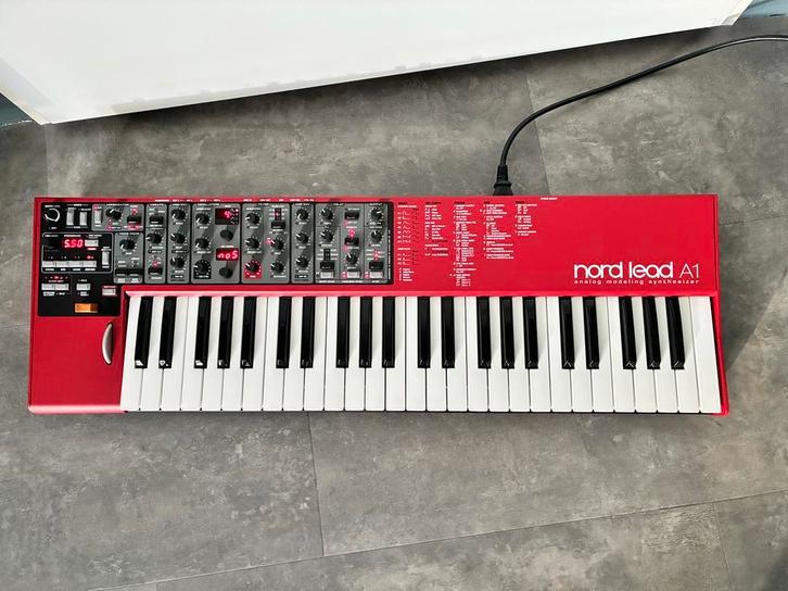 Nord Lead A1 - nieuwstaat, Muziek en Instrumenten, Synthesizers, Zo goed als nieuw, 49 toetsen, Overige merken, Met midi-aansluiting