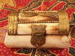 Mooi oud kistje uit Pakistan van been en koper 7,9 cm., Antiek en Kunst, Ophalen of Verzenden