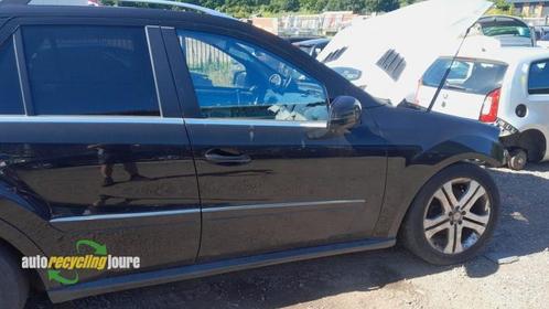 Portier 4Deurs rechts-voor van een Mercedes ML-Klasse (197), Auto-onderdelen, Carrosserie en Plaatwerk, Deur, Mercedes-Benz, Gebruikt
