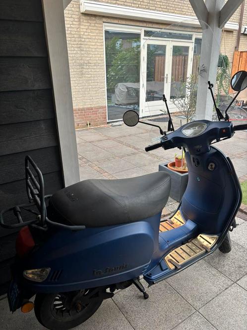 Opknap scooter la souris - blauw kenteken, Fietsen en Brommers, Snorfietsen en Snorscooters, Gebruikt, Overige merken, Ophalen