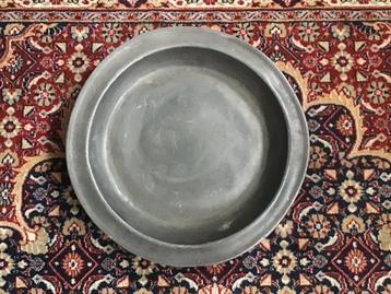 Antieke Tinnen Schaal beschikbaar voor biedingen