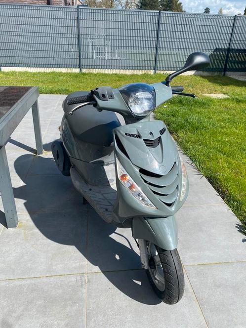 Piaggio zip A1 motor, Fietsen en Brommers, Scooters | Piaggio, Zo goed als nieuw, Ophalen of Verzenden