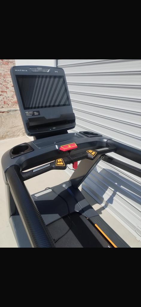 Matrix Loopband - Performance & Endurance, Sport en Fitness, Fitnessapparatuur, Zo goed als nieuw, Loopband, Benen, Metaal, Verzenden