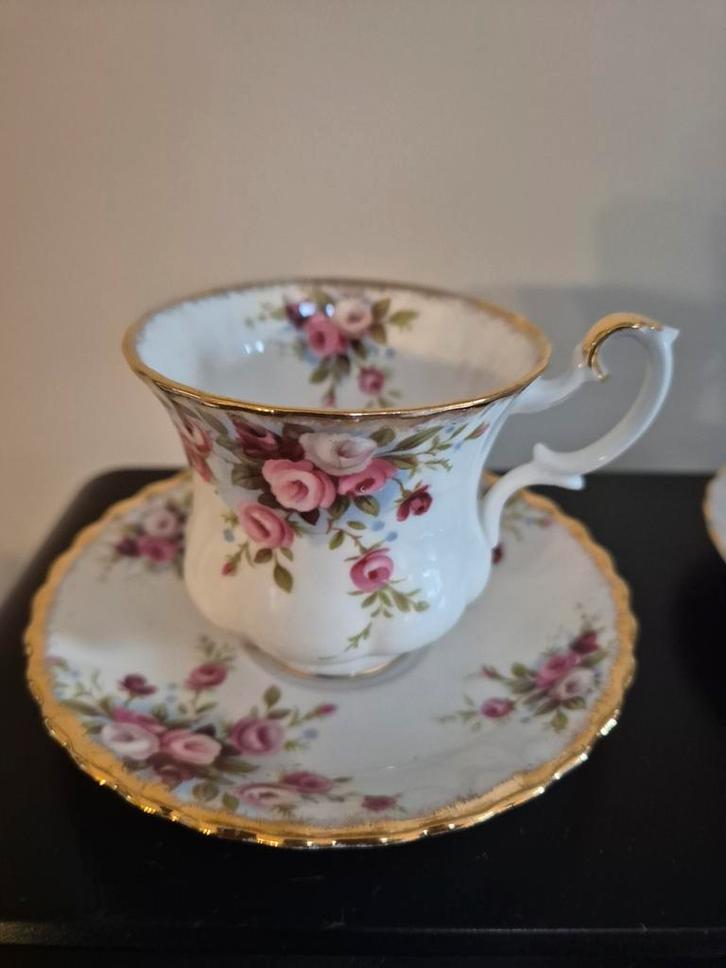 Royal Albert Cottage Garden Kop en Schotel, Huis en Inrichting, Keuken | Servies, Zo goed als nieuw, Kop(pen) en/of Schotel(s)