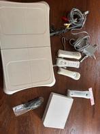 Wii nintendo spelcomputer, Spelcomputers en Games, Ophalen, Gebruikt, Met 3 controllers of meer, Met Balance Board