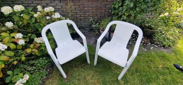 2x witte tuinstoel kuip beschikbaar voor biedingen