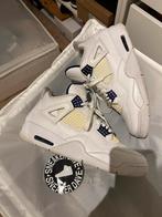 Nike Air Jordan 4 Metallic Purple 44.5 44,5, Wit, Ophalen of Verzenden, Nike Air Jordan, Sneakers of Gympen