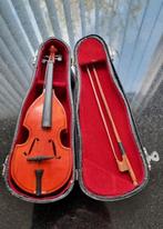 Miniatuur viool met strijkstok in bijpassende koffer, Muziek en Instrumenten, Strijkinstrumenten | Violen en Altviolen, Ophalen of Verzenden