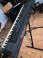 Roland EP-75 digital piano met inklapbaar statief, Muziek en Instrumenten, Keyboards, Ophalen of Verzenden, Zo goed als nieuw