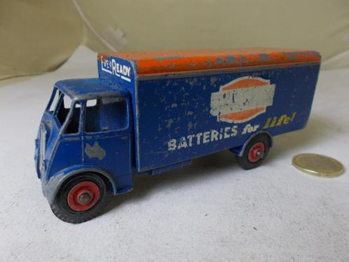 1956 Dinky Supertoys 918 GUY VAN EVER READY (Opknapper.) -B-, Hobby en Vrije tijd, Modelauto's | 1:43, Gebruikt, Bus of Vrachtwagen