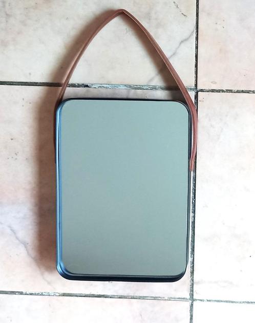 rechthoekige spiegel met leren band - 18,5x25,4/4,5, Huis en Inrichting, Badkamer | Badtextiel en Accessoires, Overige typen, Ophalen of Verzenden
