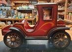 Grote oude houten fantasie auto inclusief  chauffeur., Antiek en Kunst, Curiosa en Brocante, Ophalen of Verzenden