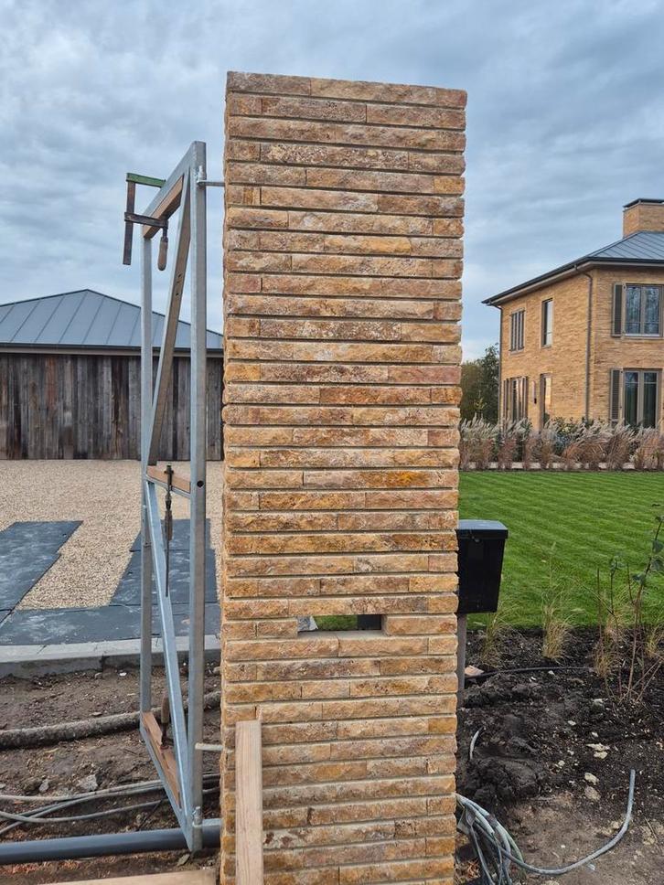 Travertin Gevelstenen 800 stuks + Doorstrijkmortel, Doe-het-zelf en Verbouw, Metselstenen, Nieuw, Ophalen