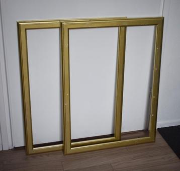2 gouden lijsten 58 x 78 cm beschikbaar voor biedingen