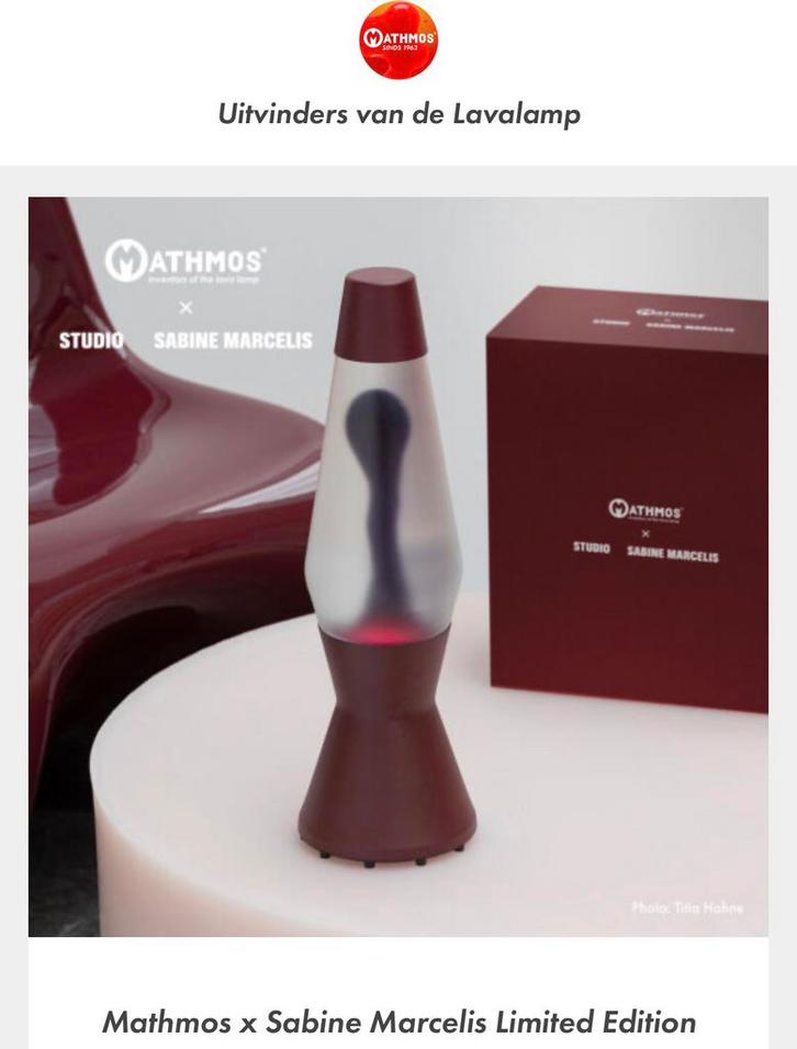 Mathmos X Sabine Marcelis Bordeaux Rode Lavalamp, Huis en Inrichting, Lampen | Tafellampen, Zo goed als nieuw, Ophalen of Verzenden