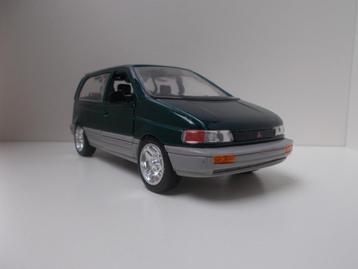 5745 Mitsubishi Space Runner SunnySide 1:24 beschikbaar voor biedingen