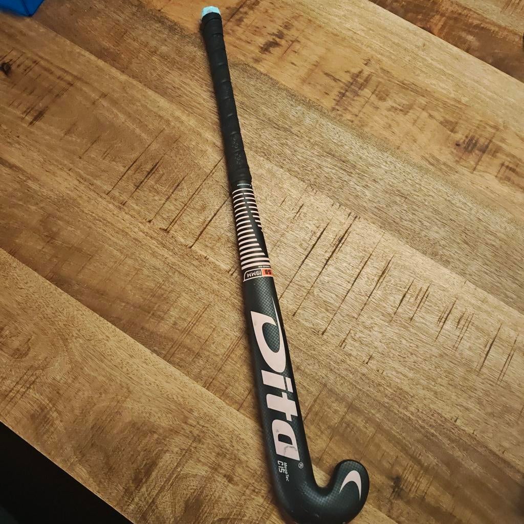 Dita hockeystick 71cm - Gebruikt, maar goed!, Sport en Fitness, Hockey, Ophalen of Verzenden, Gebruikt, Stick