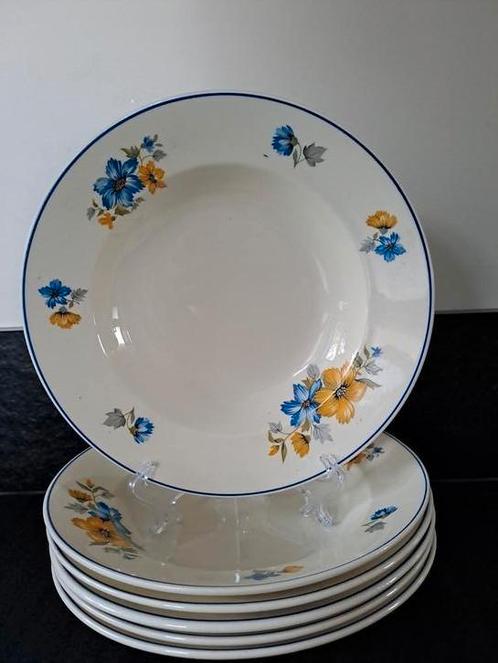 6 Crèmekleurige diepe borden met blauw-gele bloemen SCM, Huis en Inrichting, Keuken | Servies, Zo goed als nieuw, Bord(en), Overige stijlen