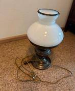 Vintage Lamp met melkglazen Kap, Ophalen of Verzenden, Minder dan 100 cm, Retro, Glas
