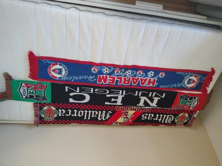 Verzameling supporterssjaals – unieke clubs en landen, Verzamelen, Complete verzamelingen en Collecties, Ophalen