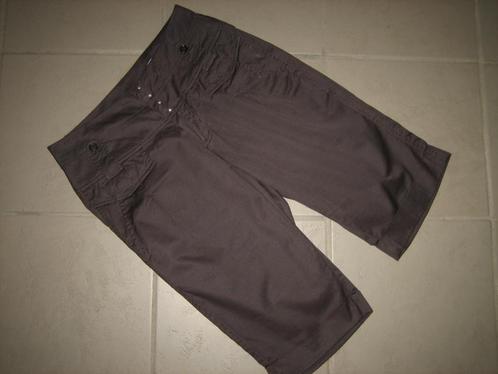 Zeer mooie zwarte kniebroek van TURNOVER, maat 38 snazzeys, Kleding | Dames, Broeken en Pantalons, Nieuw, Maat 38/40 (M), Zwart