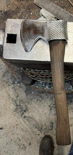 Uit hoefrasp gesmeed handbijl, Antiek en Kunst, Ophalen of Verzenden