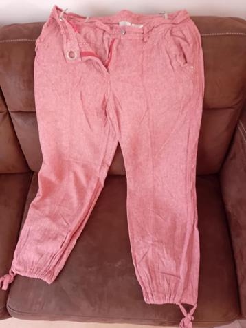 M&S Driekwart Broek Maat 42 beschikbaar voor biedingen